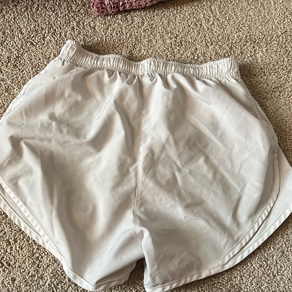 White Nike shorts - Picture 2 of 4